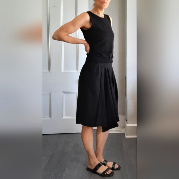 Stills Black Midi Skirt.. Beautiful Design, in Drapey Viscose.. Size 34 - Picture 3 of 10